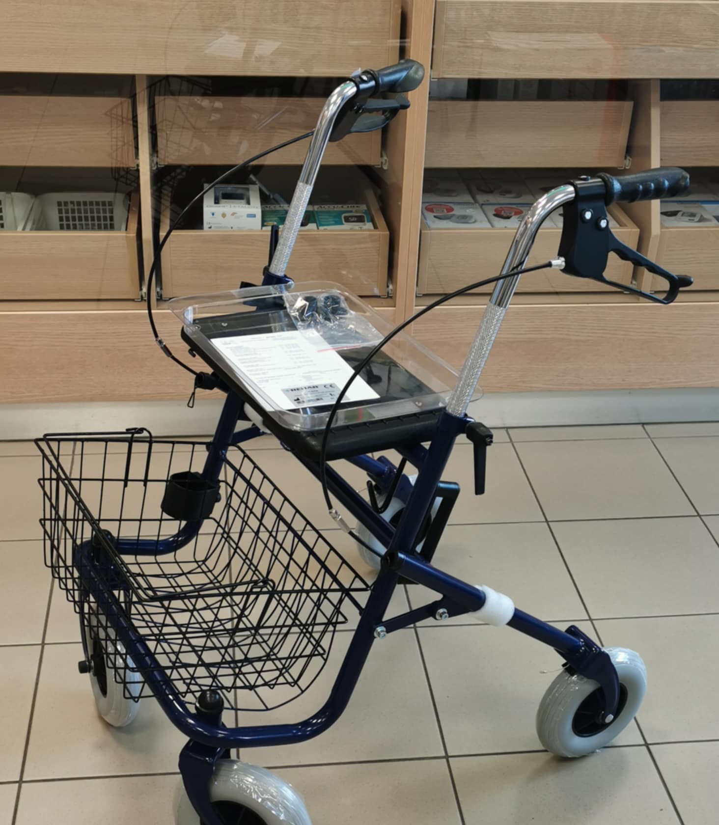 Járókeret 4 kerekű guruló fékezhető B-4258 Rollátor